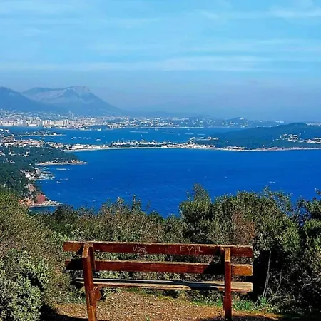 Les Pins De La アパート *